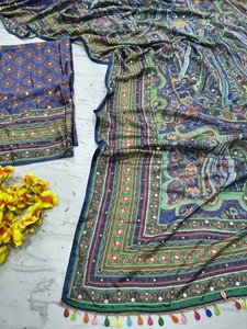 Bufanda de Seda con Estampado Paisley Azul Verde, Estola Larga para Mujer, Ideal para Festivales de Verano - Product Image 4