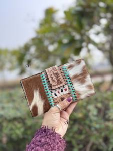 New Arrival Hand Tooled Carving Cards Wallet Clutch Phone Case Stylish Cowhide Fur Leather Multi Uses Western Leather Wallets - Product Image 4