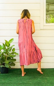 Vestido Maxi Estampado Sólido Moderno y Sencillo de Calidad Superior para Exportación, Cuello en V, Manga Corta, 100% Algodón, Ecológico, Cintura Natural - Product Image 4