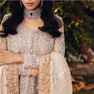 Nuevo Estilo Moderno en Línea, Precioso Lehenga Choli Bordado de Diseñador, Vestido de Novia para Boda - Product Image 3