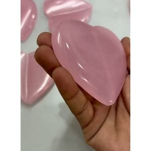 หินอัญมณีควอตซ์รูปหัวใจขัดเงาเพื่อการรักษาทางจิตวิญญาณและฮวงจุ้ยในราคาถูกสำหรับเทศกาลคริสต์มาส - Product Image 4