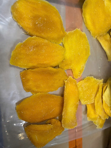 Tranches de mangue jaune séchées AD, douces et sucrées, emballées sous vide, directement de l'usine du Vietnam, collation de fruits, étiquette et logo OEM - Product Image 6