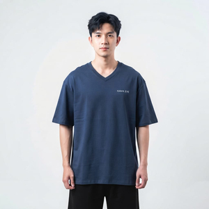 T-shirt pour homme à col en V uni, coupe ajustée, respirant, en coton mélangé doux, manches courtes, décontracté, personnalisable - Product Image 4