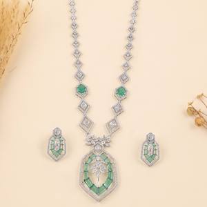 Conjunto de Collar y Pendientes con Aspecto de Esmeralda – Joyería de Diamantes con Corte Brillante – Joyería de Diamantes de Lujo para Novias y Fiestas - Product Image 2