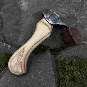 Lame en acier carbone forgée à la main, manche en bois de frêne, étui en cuir - Product Image 4