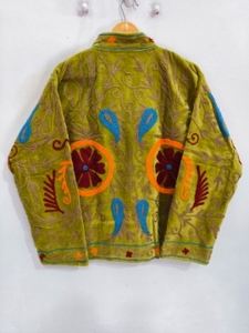 Veste en velours brodée Suzani pour femmes, design floral respirant, veste artisanale pour femmes, design magnifique - Product Image 3