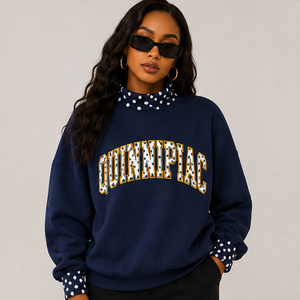 Sudadera Personalizada Extra Grande para Mujer, con Cuello Alto y Estampado de Puntos, Estilo Retro Universitario - Product Image 2