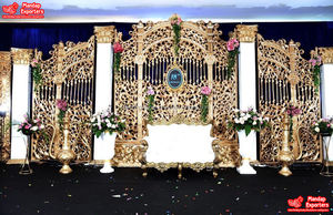 การตกแต่งเวทีงานแต่งงานแบบดั้งเดิม ดีไซน์เวทีงานแต่งงานสีทอง แบบแมนดาป ราคาประหยัด ชุดเวทีสำหรับงานเลี้ยงฉลองมงคลสมรส - Product Image 5