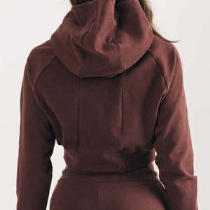 Sudadera Corta a Rayas de Alta Calidad para Niñas, con Cierre en el Cuello, Estilo Casual, Disponible en Stock - Product Image 2