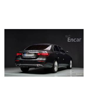 Mercedes-Benz E250 Classe E Exclusive 2023 avec volant à gauche, boîte de vitesses automatique, sièges en cuir, caméra de recul - Product Image 2