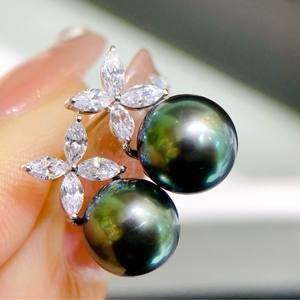 Pendientes de Plata de Ley S925 con Perla Negra Natural de 11-12 mm, Color Negro Profundo, Plata Gruesa de Precisión, Deslumbrantes - Product Image 3