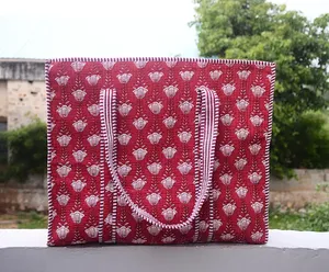 Bolsa de Mano Personalizada para Mujer, Forro de Algodón Acolchado con Estampado de Bloques, Opciones de Venta al Por Mayor, Lavable, Organizador para Viajes y Compras, Varios Tamaños - Product Image 4