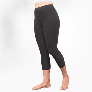 Pantalons de yoga capri en nylon et élasthanne personnalisés avec poches, leggings capri pour femmes - Product Image 6