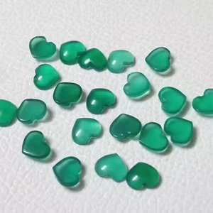 Venta al por mayor de cabujones de ónix verde natural de 12 mm con forma de corazón, parte trasera plana, piedras preciosas calibradas sueltas para joyería hecha a mano con precio de fábrica. - Product Image 1