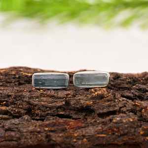 Pendientes de botón de aguamarina, piedra de nacimiento de marzo, de plata de ley, joyería minimalista para uso diario - Product Image 2