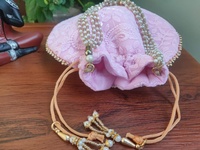 Haute qualité luxe lourd brodé perle Potli sacs pour femmes faveur de mariage soirée embrayages poignet sacs pour cadeaux de retour