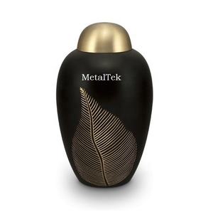 Urne funéraire en laiton gravée de feuille d'or de haute qualité Dôme Top Memorial Ashes Pot en métal Couleur personnalisable Fournisseur d'urnes funéraires - Product Image 6