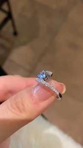 Anillo de compromiso de diamante cultivado en laboratorio con banda abierta, corte redondo, de oro macizo de 10K, joyería de regalo para pareja, regalo sorpresa. - Product Image 3