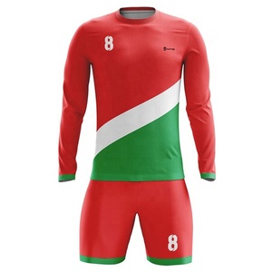 Uniforme de football pour hommes de haute qualité, dernière conception, vêtements d'équipe personnalisés avec logo et étiquette personnalisés, service OEM à un prix raisonnable - Product Image 1