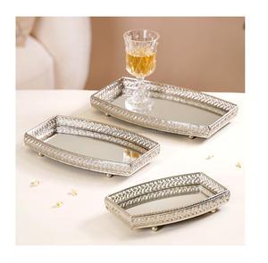 Plateau de service en métal unique de conception moderne faite à la main pour le service de nourriture dans les hôtels et les restaurants - Product Image 3