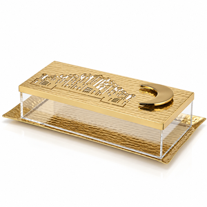 Boîte et plateau à chocolats en métal martelé doré et acrylique gravé avec bouton en forme de croissant pour cadeaux haut de gamme, tailles et couleurs personnalisées disponibles - Product Image 3