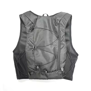 Chaleco de Hidratación con Espalda de Malla, Correas Ajustables y Construcción de Nailon Resistente para Senderismo y Actividades al Aire Libre - Product Image 2