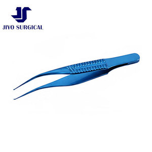 Pinzas Corneales Profesionales Troutman-Barraquer Colibri de Titanio con Mango Plano de 0.12 mm, 1x2 Dientes, 45 Grados, para Cirugía Ocular de Precisión - Product Image 2