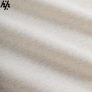 Sudadera con capucha minimalista para hombre con estilo de logotipo sutil para la comodidad diaria Ajuste relajado Torcedura moderna en el minimalismo clásico - Product Image 4