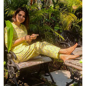 Conjunto de Pijama para Mujer con Estampado de Flamencos y Diadema, Ropa de Dormir Cómoda - Product Image 3