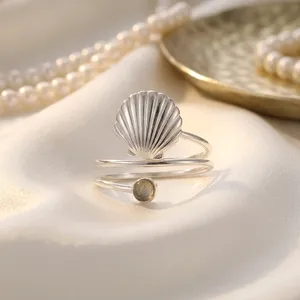 Anillo de Plata de Ley 925 con Piedra Natural de Concha de Mar, Engaste de Concha de Vieira, Joyería Costera Minimalista Unisex - Product Image 1