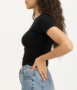 T-shirt court élastique personnalisé pour femme avec logo imprimé, manches courtes, col rond, coupe ajustée, couleur unie, 100 % polyester - Product Image 2