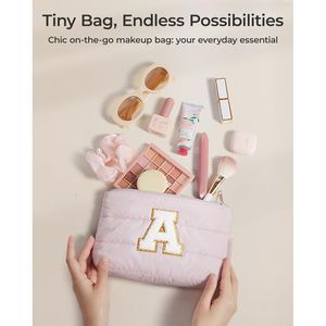 Borsa da viaggio personalizzata rosa piccola, organizer cosmetico impermeabile con iniziali per donne, adolescenti, spose - Product Image 3