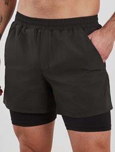Shorts de sport pour hommes 2026 de haute qualité, noirs, à séchage rapide, écologiques, avec cordon de serrage à la taille, poches, longueur Bermuda, couleur unie, en polyester - Product Image 4