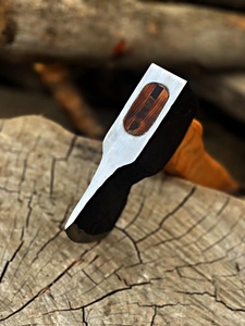 Couteau à fendre artisanal en acier à haute teneur en carbone avec lame de hache à barbe, manche en bois enveloppé et étui en cuir - Pasha Enterprises - Product Image 5