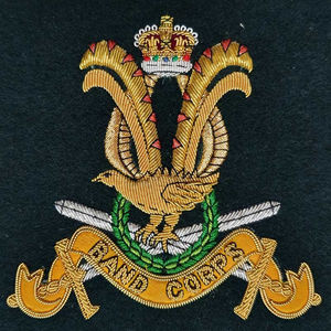 Insignias Bordadas a Mano con Hilo Metálico, Tamaño y Diseño Personalizados, con Pin de Seguridad - Insignias de Alta Calidad para Blazers con Logotipo Personalizado (Colores Personalizados) - Product Image 3