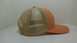 Casquette Trucker 6 Panneaux Orange Brûlé Personnalisée en Gros, Structurée, en Maille, Profil Moyen, Visière Pré-courbée avec Logo Brodé Chat Mignon - Product Image 5