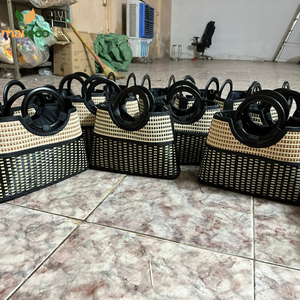 Bolso de Mano de Bambú Vintage Elegante de Alta Calidad, Hecho a Mano, Multifuncional, Diseños Personalizados, Directamente del Fabricante en Vietnam - Product Image 2