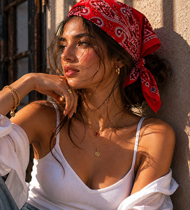 Bandana en coton respirant rouge vif pour hommes et femmes, foulard floral unisexe pour le streetwear quotidien, les voyages et les festivals - Product Image 6