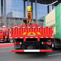 Camion grue FAW J6L 220HP 4X2 avec flèche de levage hydraulique, capacité de levage de 20 tonnes, hauteur de levage de 21,6 m pour la construction urbaine