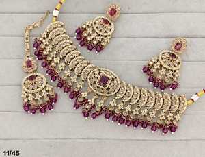 Conjunto de Collar Gargantilla de Circonita Cúbica con Corte Radiante y Pendientes a Juego, y Mang Tika, Joyería de Moda para Fiestas, Fabricantes - Product Image 3