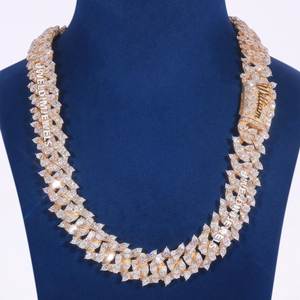 Cadena de eslabones cubanos de plata de ley 925 para hombre, estilo hip-hop, con corazón de moissanita completa, chapada en oro de 10K, lujo certificado - Product Image 3