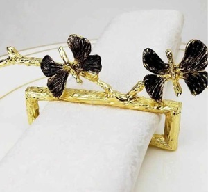 Support de serviettes en métal fait main en gros, organisateur de mouchoirs de table haut de gamme pour la maison, support de serviettes à double fente pour l'exportation - Product Image 4