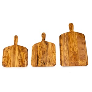 Cuisine avec de magnifiques et durables planches à découper en bois de chez Wooden Chopping Board - Product Image 1