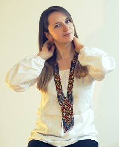 Collar de Cuentas Colorido Estilo Boho de la Tribu Hutsul de Uttar Pradesh, Collar Tradicional Étnico Folclórico Vintage para Mujer, Regalo para Bodas y Fiestas - Product Image 1