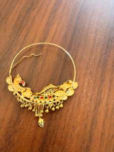 Anneau de nez en or massif 22 carats, bijou de mariage traditionnel indien, design Nath motif paon floral émaillé, grande taille, fil de piercing - Product Image 5