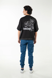 เสื้อยืดผู้ชายสีดำทรงปกติใส่สบายสำหรับฤดูร้อน ปี 2026 ขายดีที่สุด ผลิตตามแบบ OEM พิมพ์ลายดิจิทัล เป็นมิตรต่อสิ่งแวดล้อม ระบายอากาศได้ดี ผลิตจากผ้าฝ้าย 100% - Product Image 3