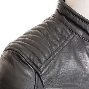 Chaqueta de Lona y Cuero Estilo Urbano con Puños Ajustables, Múltiples Bolsillos Laterales y Logotipo Frontal - Invierno - Product Image 6