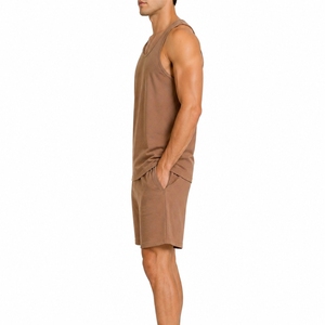 Ensemble deux pièces personnalisé pour homme, débardeur sans manches et short, vêtements de sport d'été, doux, respirant, léger, confortable et actif - Product Image 3