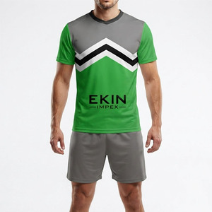 Ensemble de maillots de football personnalisés sublimés pour hommes, uniforme de football à séchage rapide avec short, logo, nom et numéro - Product Image 3