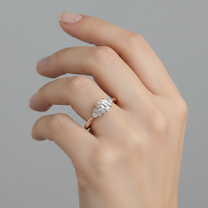 Anillo de Compromiso con Diamante Cultivado en Laboratorio Stonewels, Anillo de Novia de Lujo con Racimo de Piedras Multilaterales en Oro, para Proveedor Mayorista Certificado - Product Image 5